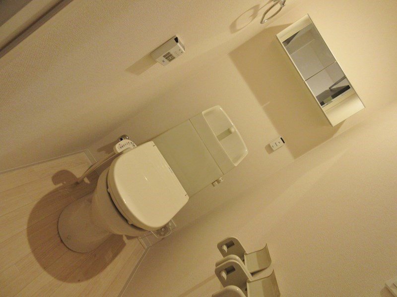 トイレ　※別の物件の写真です。