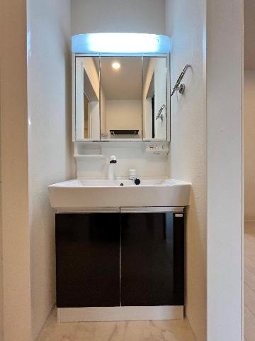 洗面設備　洗髪洗面化粧台（イメージ）