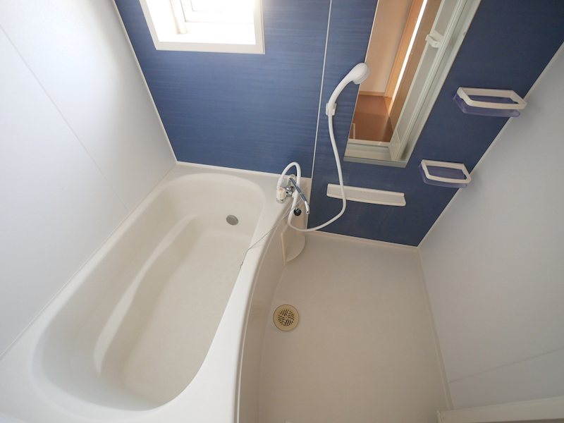 バス・シャワールーム　シャワー・追い焚き給湯