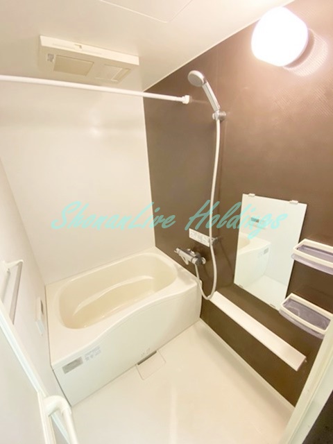 バス・シャワールーム　清潔感のあるお風呂です♪