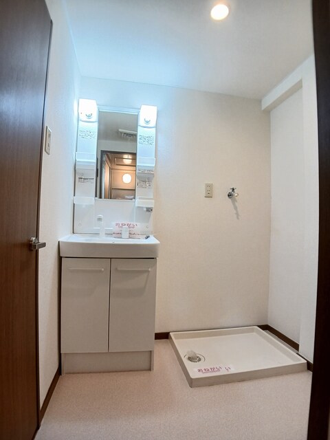 洗面設備　室内洗濯機置場がついてます！