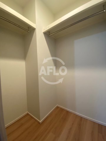 収納　スプランディッド城東関目　玄関