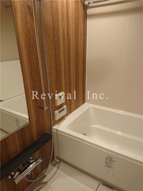 バス・シャワールーム　もちろん追い焚き・浴室乾燥機完備