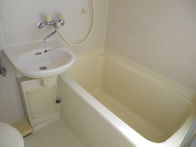 バス・シャワールーム　バス