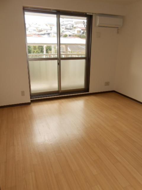 居室・リビング　★★柔らかいお色味のフローリング★★