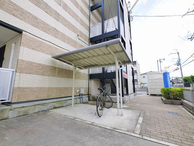 その他共有部分　駐輪場完備