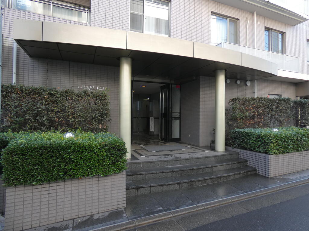 エントランス　エントランス