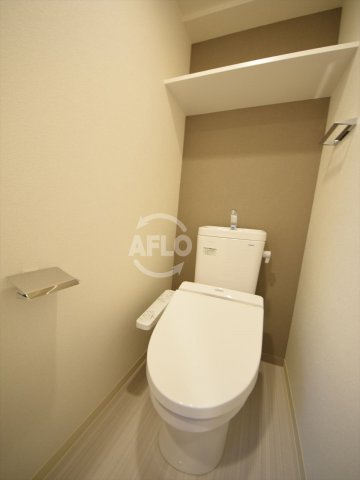 トイレ　プレサンス谷町七丁目II　温水洗浄便座