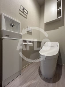 トイレ　IBCResidenceWest　温水洗浄便座