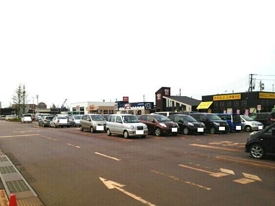 ショッピングセンター　アクロスプラザ長岡（ショッピングセンター）まで1550m