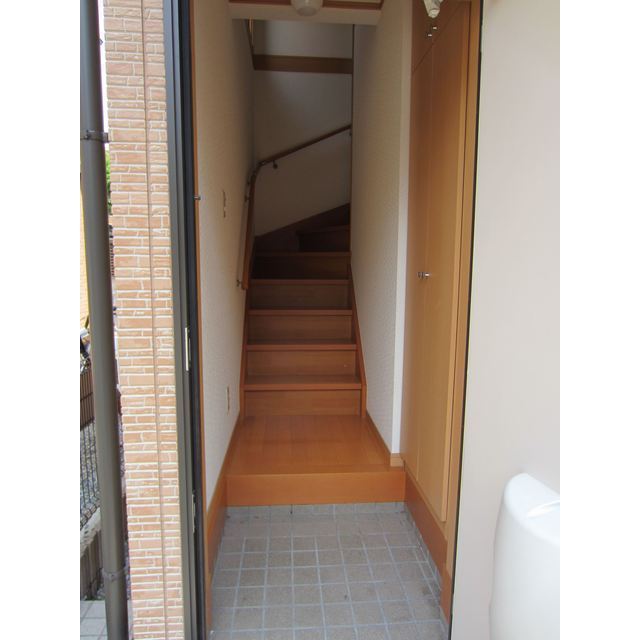 玄関　収納もある玄関です