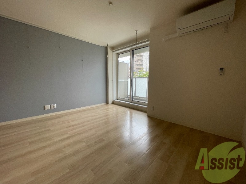 その他部屋・スペース　寝室はリビングと同部屋になります。風通しも良いです。