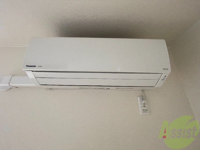 その他設備　エアコンはリビングにあり寒暖対策も充実しています。