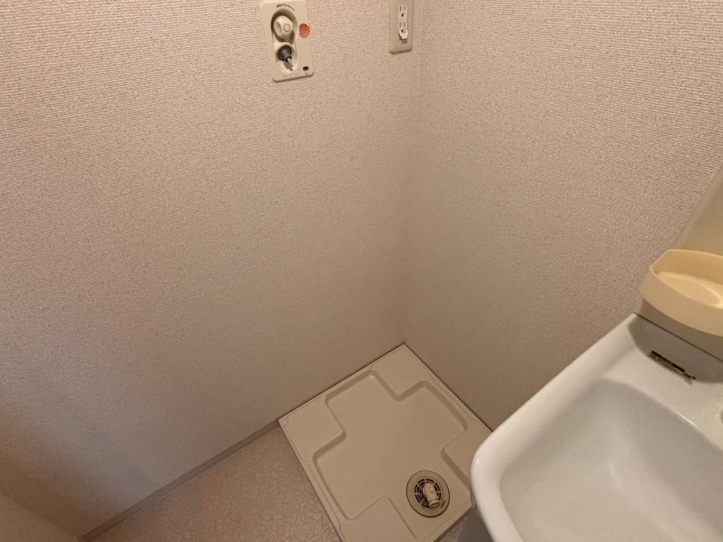 その他設備　洗濯機置き場 セジュール上飯田  (写真間取り反転タイプ)