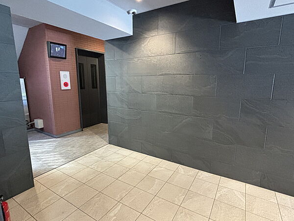 ロビー　弊社は都内全域の物件をご紹介可能です！