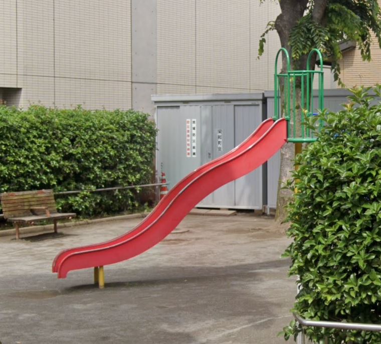 公園　巣鴨四丁目第2児童遊園（公園）まで216m