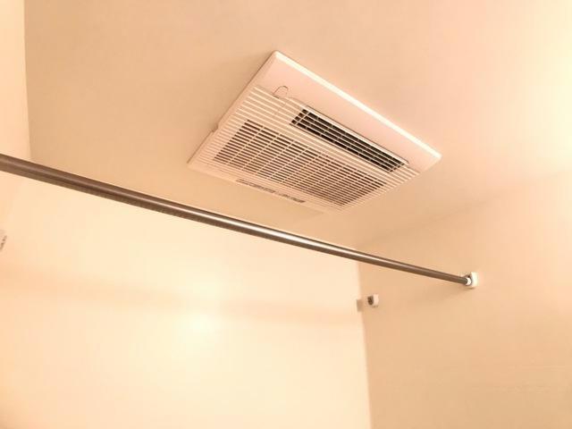 その他設備　浴室乾燥機付き