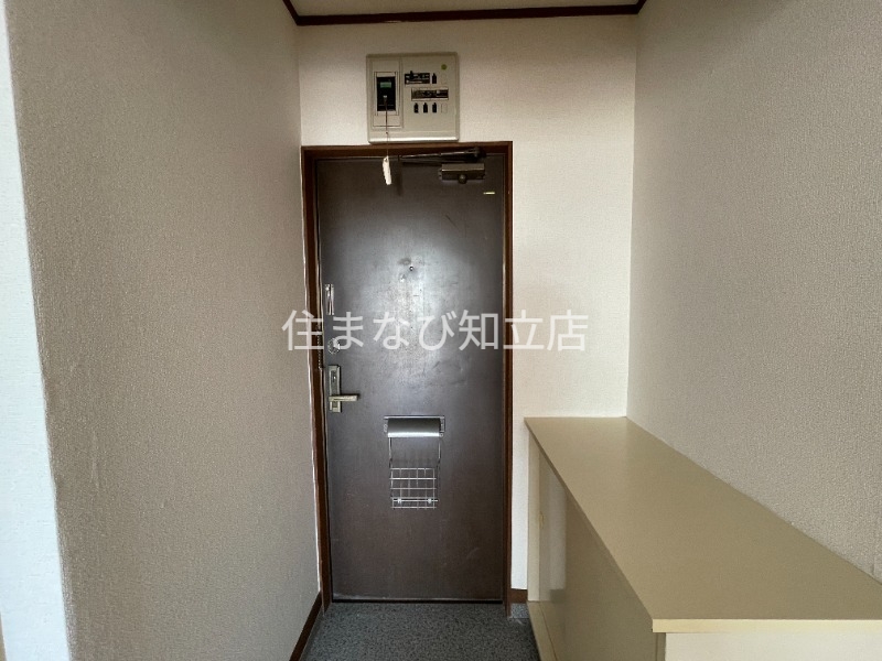 玄関　同型別部屋写真