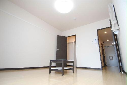 居室・リビング　同タイプ写真の為、現況優先致します。