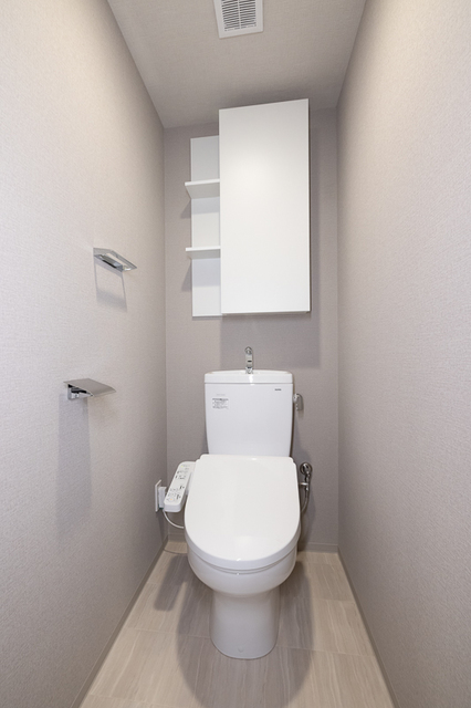 トイレ　※写真は同タイプ住戸です。