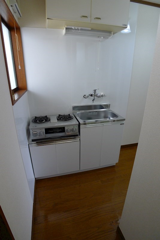 キッチン　写真は別号室参考写真です。