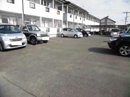 駐車場　駐車場