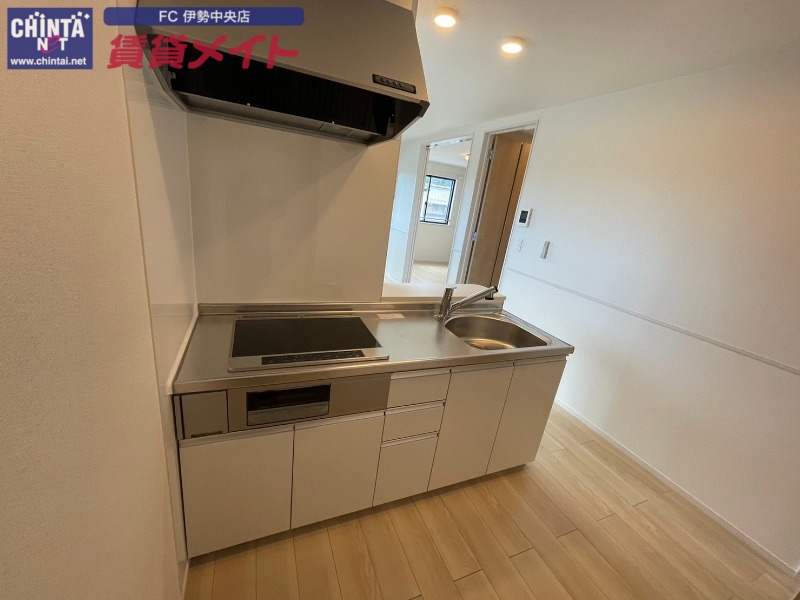 キッチン　反転タイプ参考写真