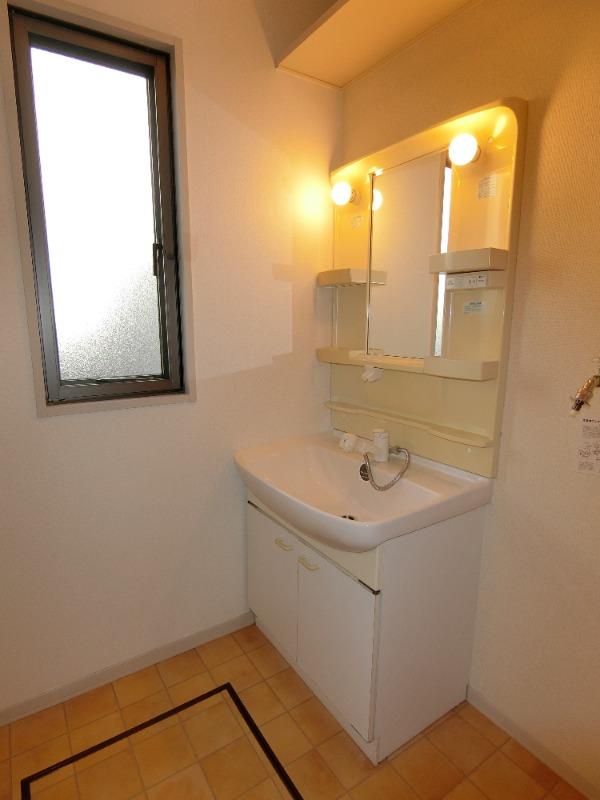 洗面設備　シャンプードレッサー