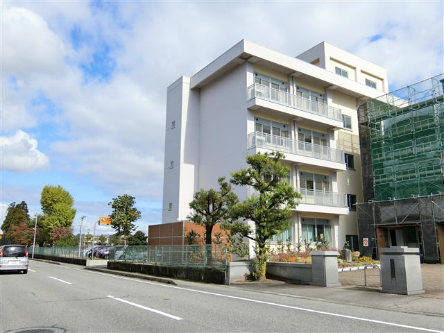 中学校　大泉中学校（中学校）まで400m