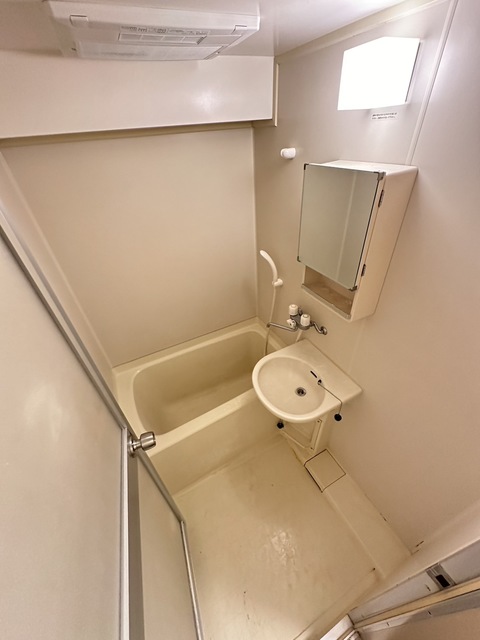 バス・シャワールーム　別部屋参考写真です