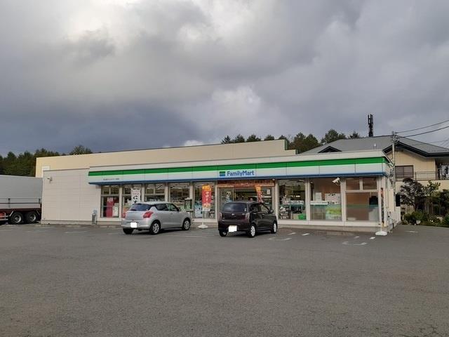 コンビニ　コンビニエンスストア（コンビニ）まで400m