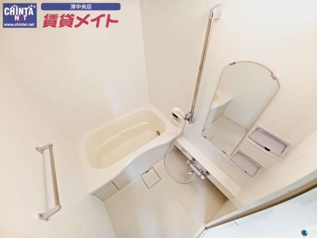 バス・シャワールーム　同型参考写真