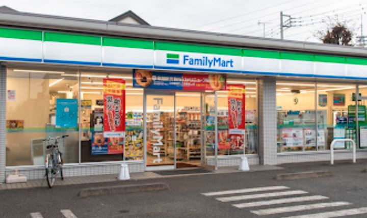コンビニ　ファミリーマート 小平花小金井二丁目店（コンビニ）まで469m