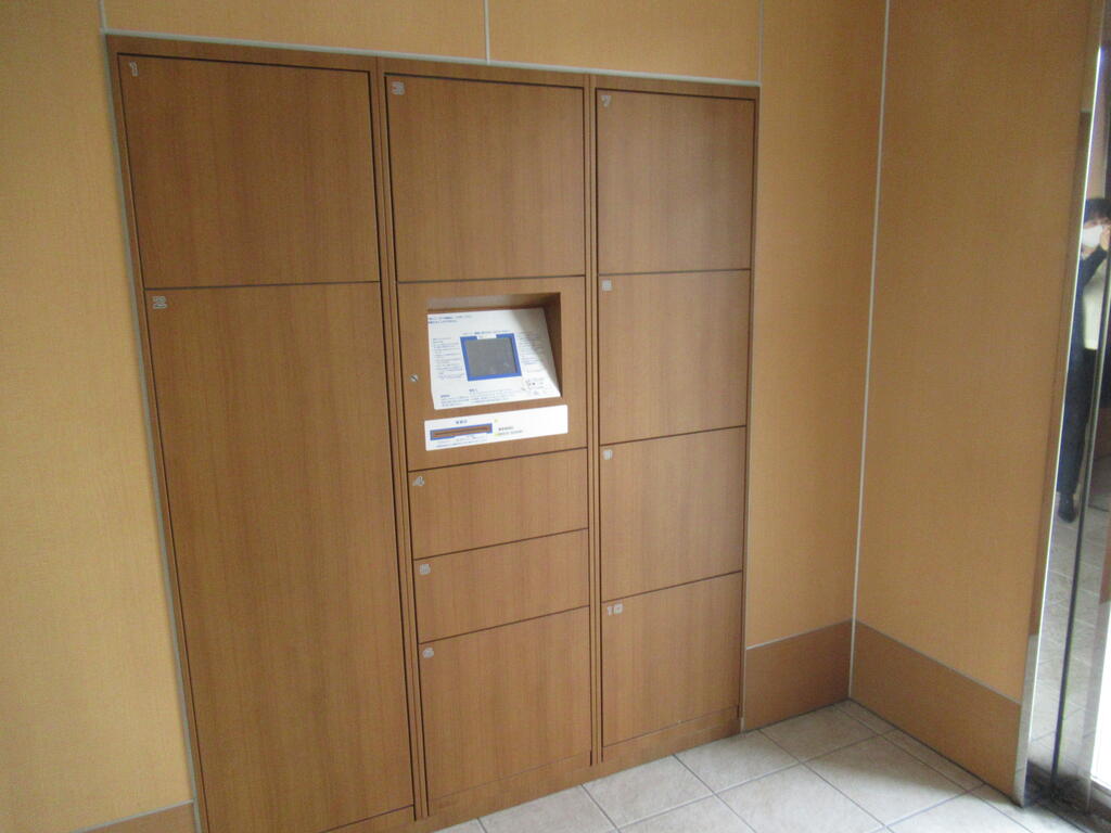 ロビー　宅配Box