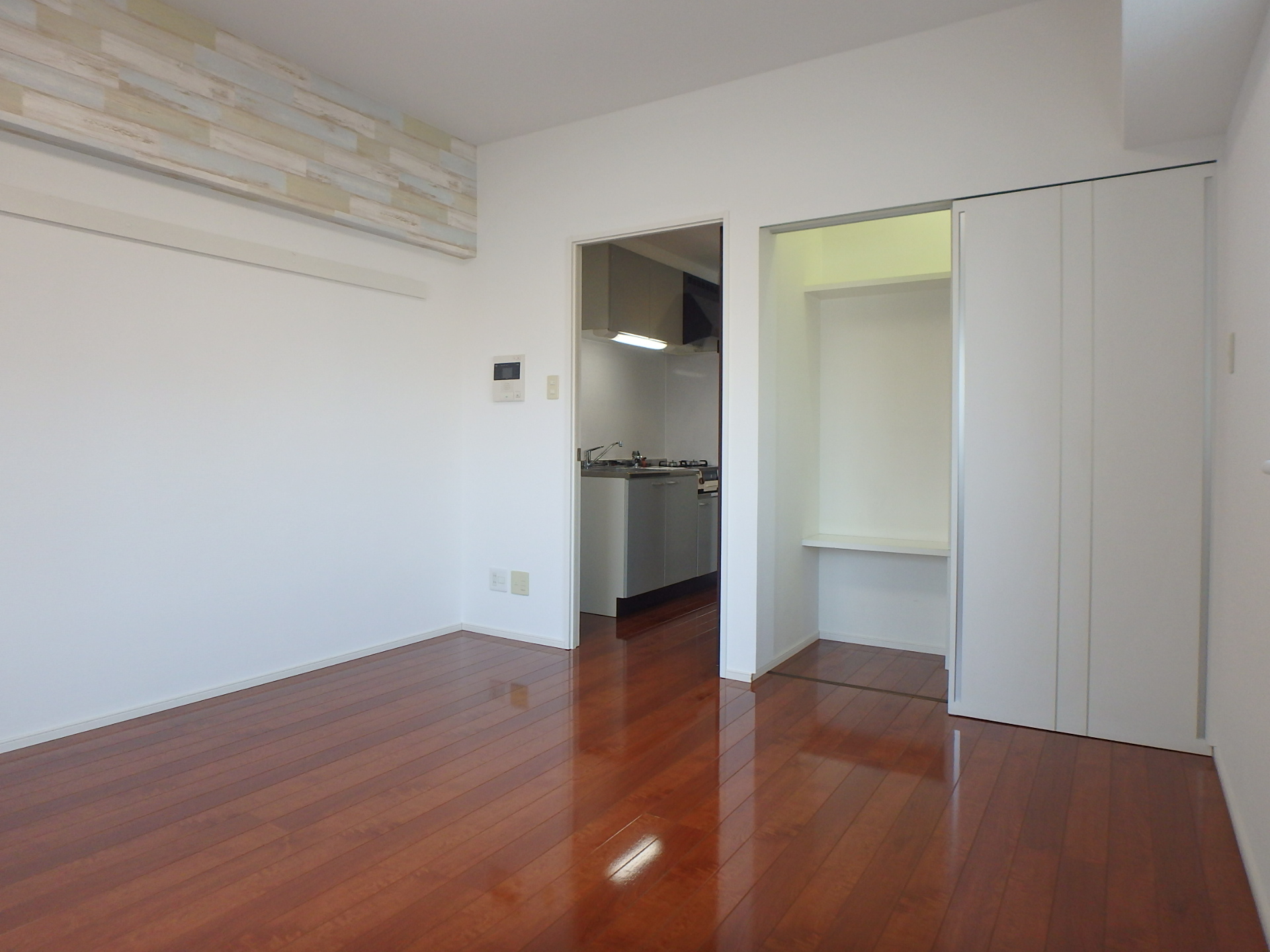 居室・リビング　落ち着い雰囲気の室内