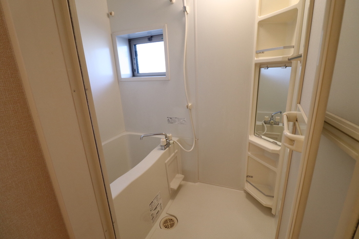 バス・シャワールーム　※同タイプの部屋写真です