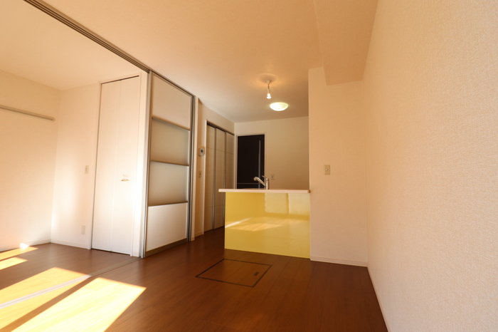 居室・リビング　※同タイプの部屋写真です