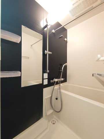 バス・シャワールーム　※別部屋の参考写真です。