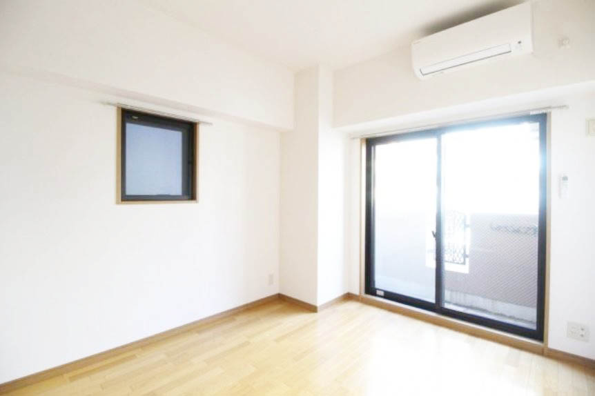 居室・リビング　★角部屋、二面採光、風通しも良好★