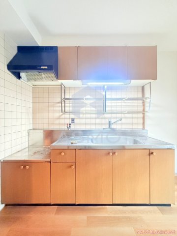 キッチン　※同物件　別間取り　参考写真