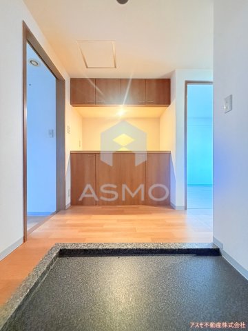 玄関　※同物件　別間取り　参考写真