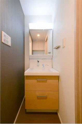 洗面設備　別部屋の参考写真になります。