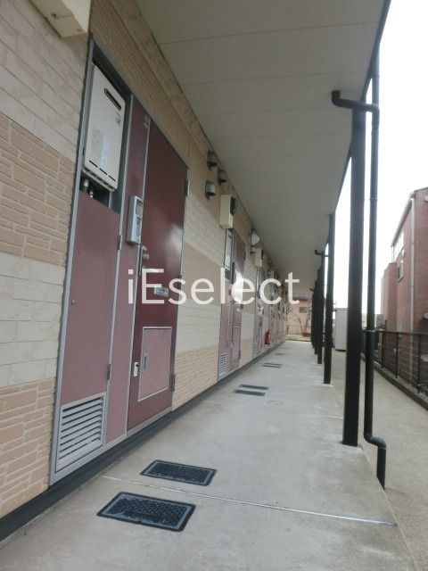 エントランス　玄関へのアプローチ