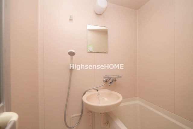 洗面設備　使いやすい洗面所です