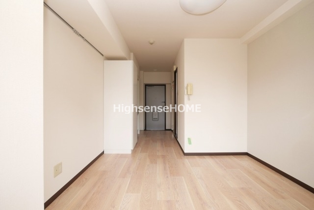 居室・リビング　広々とした洋室です