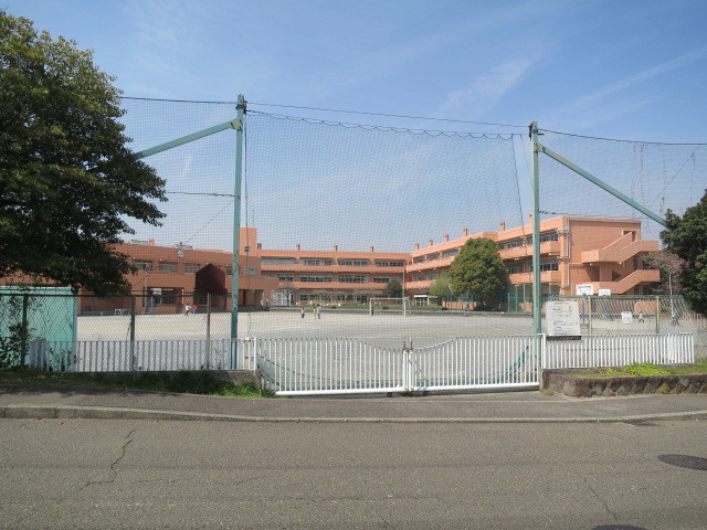 小学校　荏田南小学校（小学校）まで650m