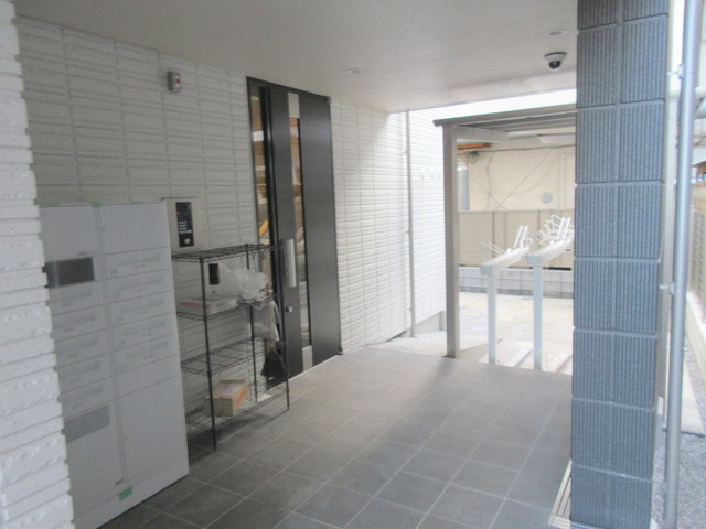 エントランス　★オートロック付きエントランス★