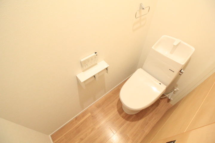 トイレ　ウォシュレット付き☆