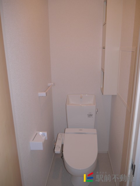 トイレ　収納がついてます