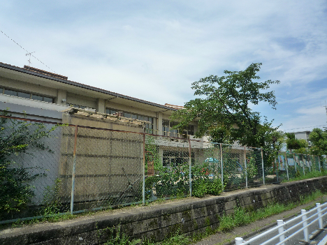 幼稚園・保育園　八幡市立八幡第二幼稚園（幼稚園・保育園）まで490m